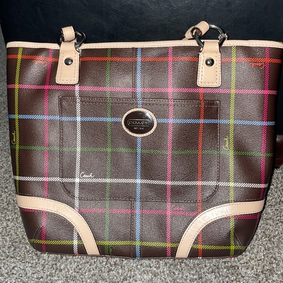 Tote - Picture 6 of 6